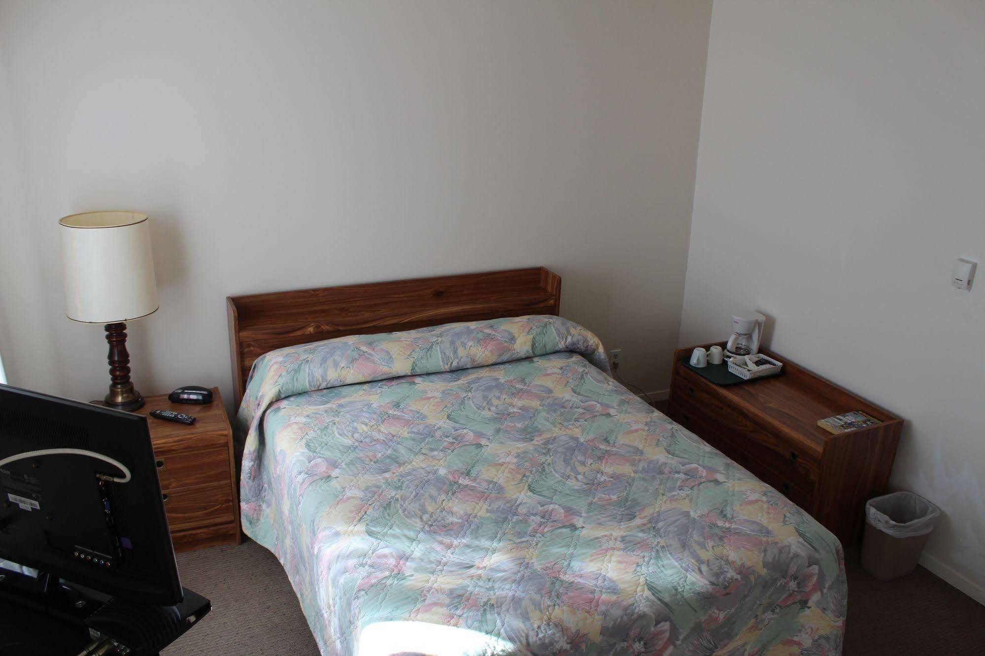The Cosmopolitan Hotel Blairmore Экстерьер фото
